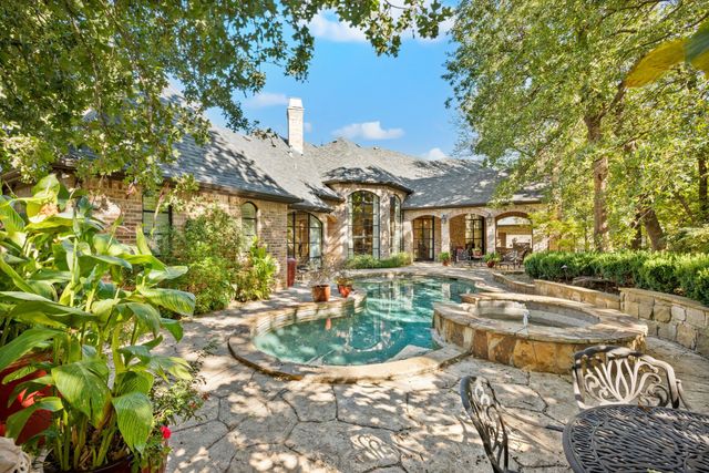 830 Simmons Court, Southlake, TX 76092