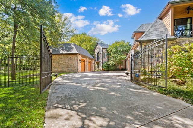 830 Simmons Court, Southlake, TX 76092