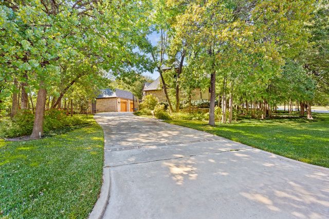 830 Simmons Court, Southlake, TX 76092