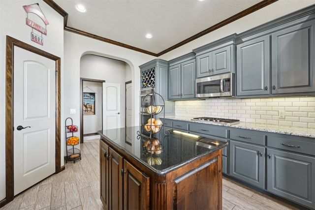 13040 NW 1st Terrace, Yukon, OK 73099