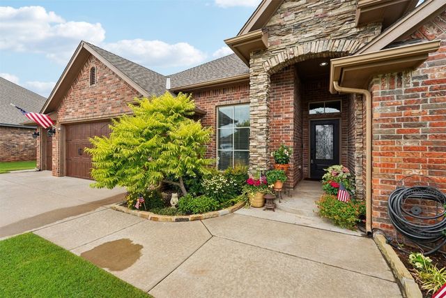 13040 NW 1st Terrace, Yukon, OK 73099