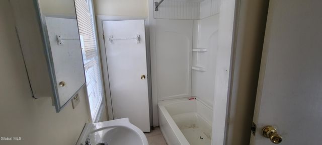 32 Walnut Street, Gloversville, NY 12078