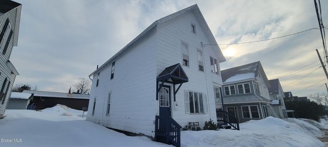 32 Walnut Street, Gloversville, NY 12078