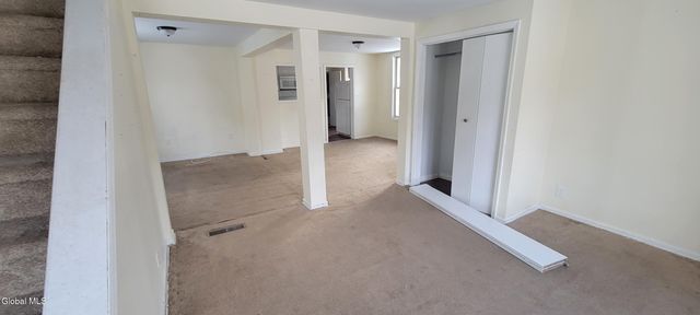 32 Walnut Street, Gloversville, NY 12078