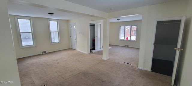 32 Walnut Street, Gloversville, NY 12078