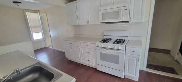 32 Walnut Street, Gloversville, NY 12078