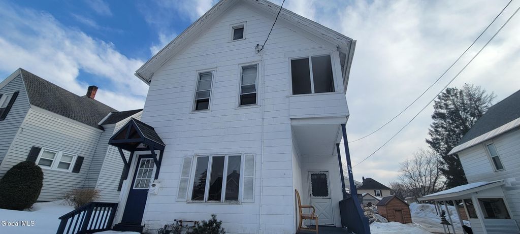 32 Walnut Street, Gloversville, NY 12078