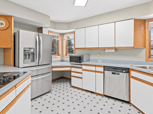 831 Windrow Drive, Little Canada, MN 55109