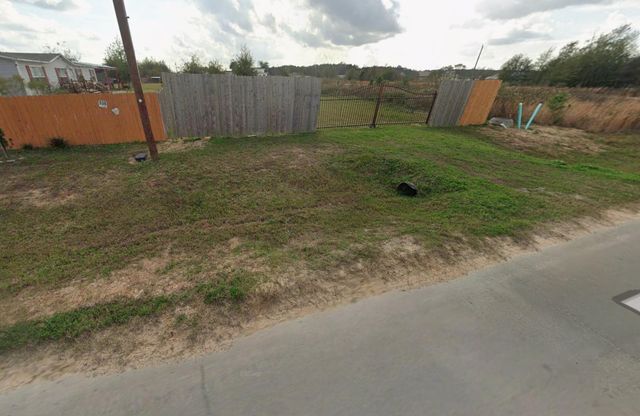 522 County Road 3556, Cleveland, TX 77327