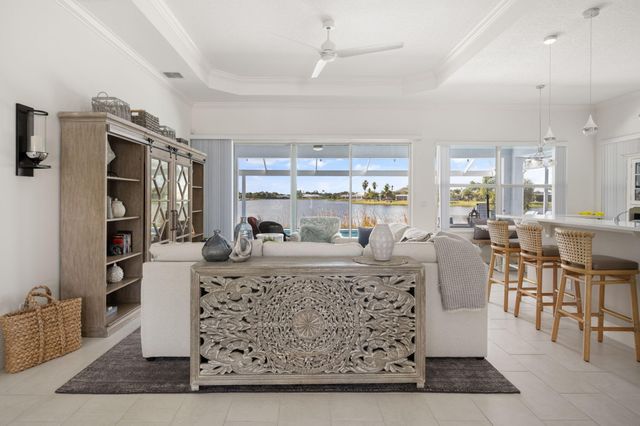 933 Yearling Trail, Sebastian, FL 32958