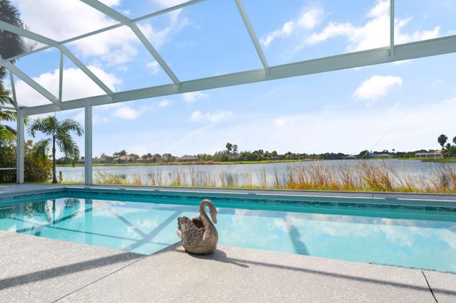 933 Yearling Trail, Sebastian, FL 32958