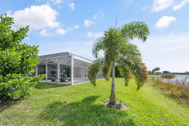 933 Yearling Trail, Sebastian, FL 32958
