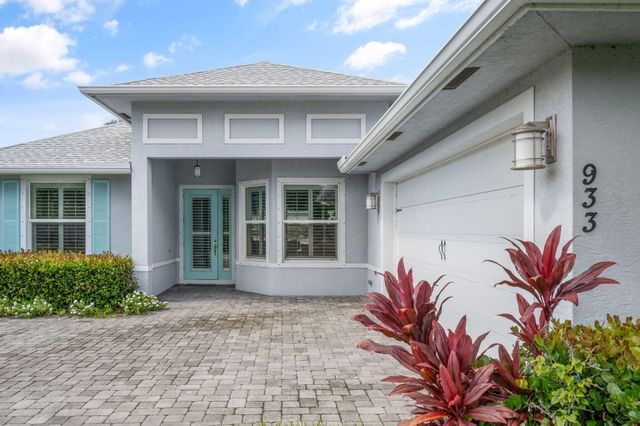 933 Yearling Trail, Sebastian, FL 32958