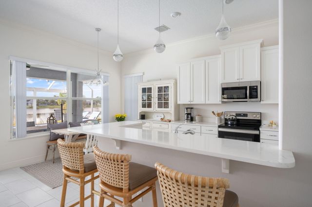 933 Yearling Trail, Sebastian, FL 32958