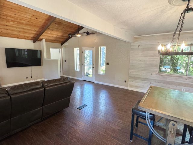 6425 Quartz Mine Rd, Mountain Ranch, CA 95246