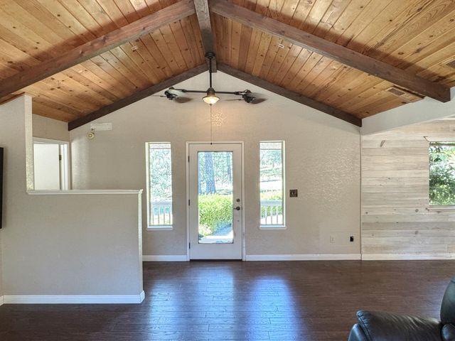 6425 Quartz Mine Rd, Mountain Ranch, CA 95246