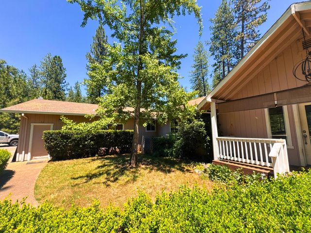 6425 Quartz Mine Rd, Mountain Ranch, CA 95246