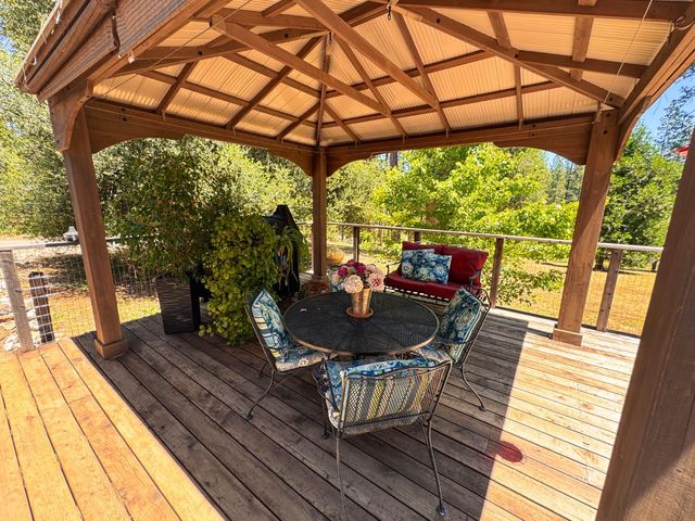 6425 Quartz Mine Rd, Mountain Ranch, CA 95246