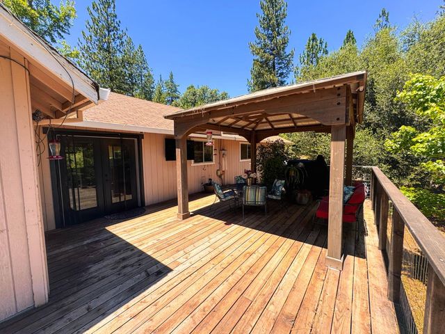 6425 Quartz Mine Rd, Mountain Ranch, CA 95246