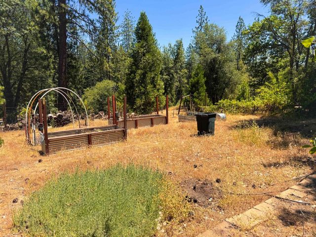 6425 Quartz Mine Rd, Mountain Ranch, CA 95246