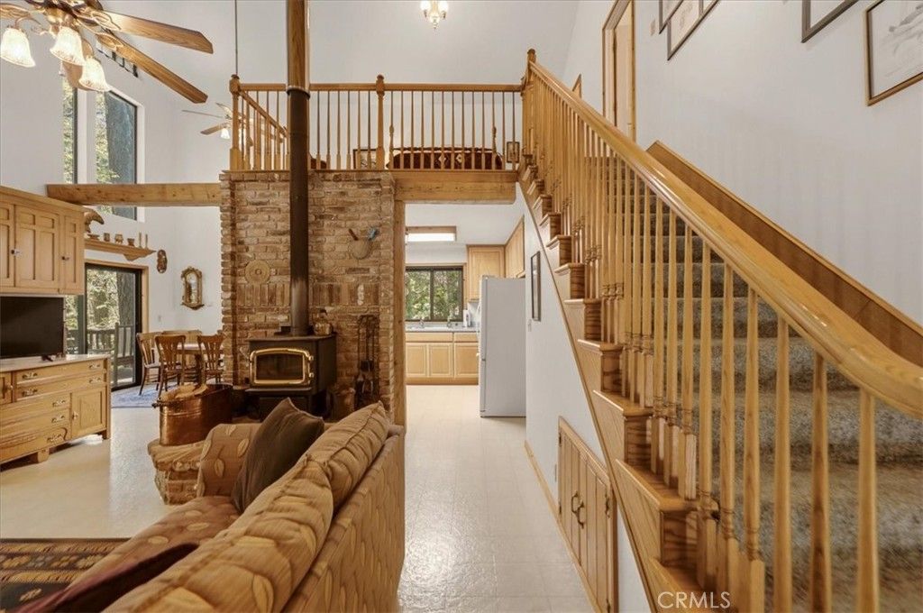 Image 10 of property listing at 20929 Fall Creek Rd, Castella, CA 96017