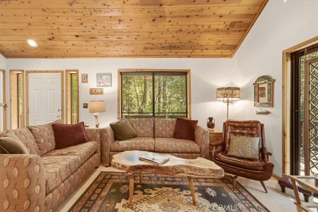 Image 11 of property listing at 20929 Fall Creek Rd, Castella, CA 96017