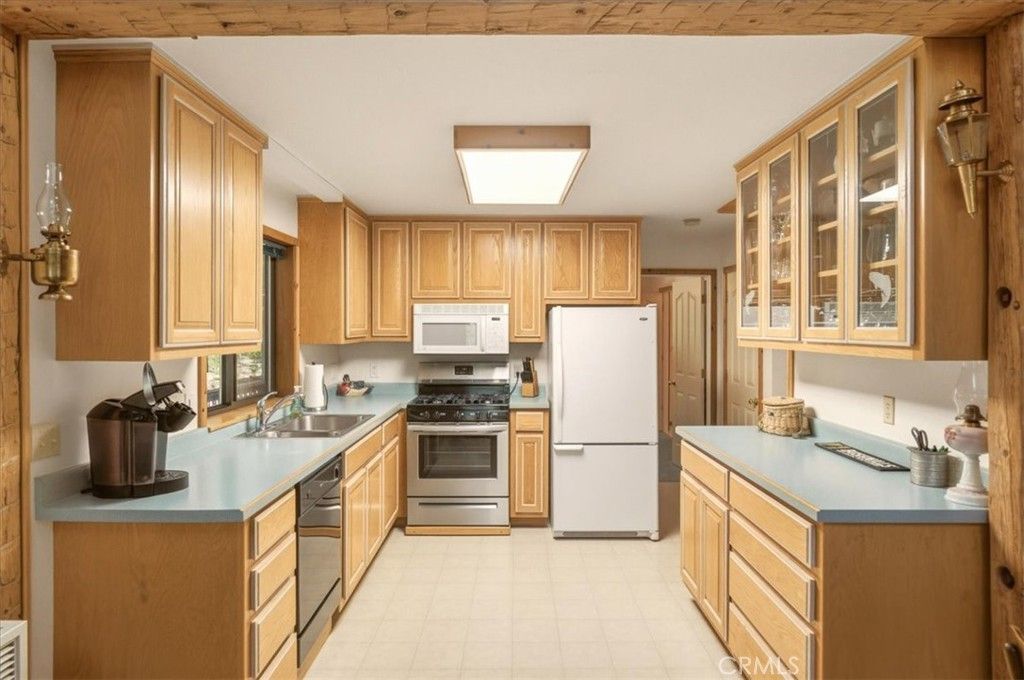 Image 14 of property listing at 20929 Fall Creek Rd, Castella, CA 96017