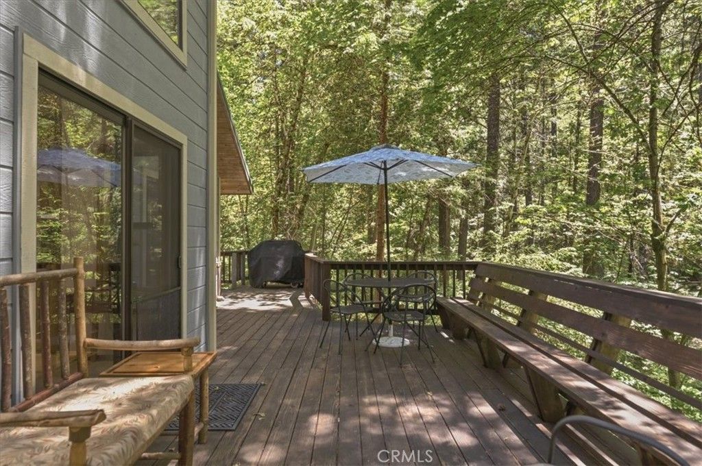 Image 4 of property listing at 20929 Fall Creek Rd, Castella, CA 96017