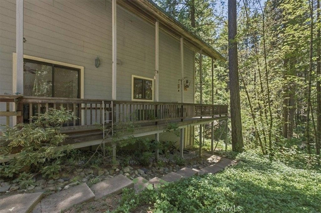 Image 6 of property listing at 20929 Fall Creek Rd, Castella, CA 96017
