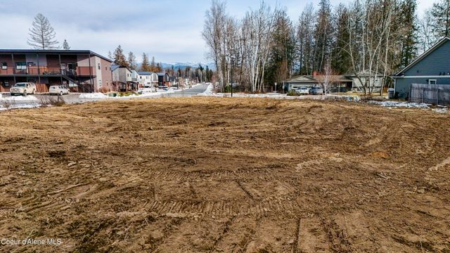 55 Carnelian Ave, Ponderay, ID 83852