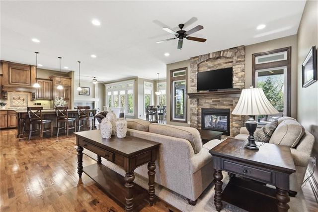 24087 W 121st Terrace, Olathe, KS 66062