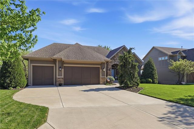 24087 W 121st Terrace, Olathe, KS 66062