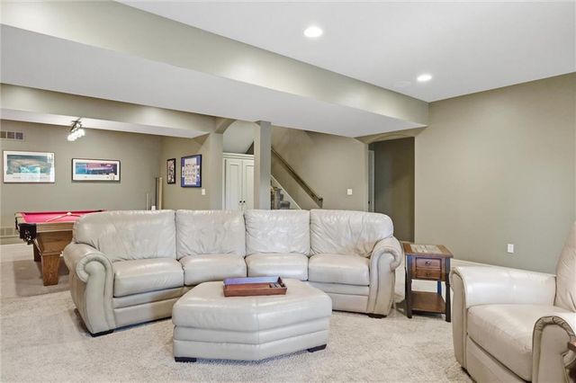 24087 W 121st Terrace, Olathe, KS 66062