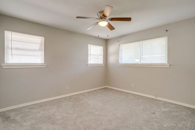 8830 Lapanto Lane, Dallas, TX 75227