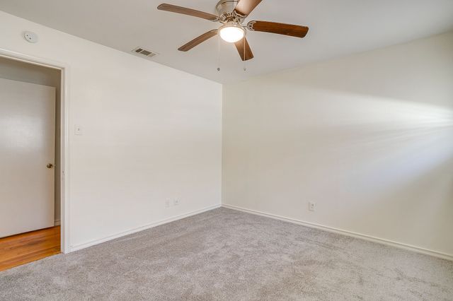 8830 Lapanto Lane, Dallas, TX 75227