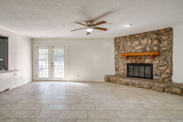 8830 Lapanto Lane, Dallas, TX 75227