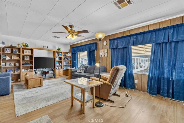 9391 California Ave 122, Riverside, CA 92503