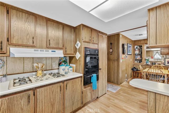 9391 California Ave 122, Riverside, CA 92503