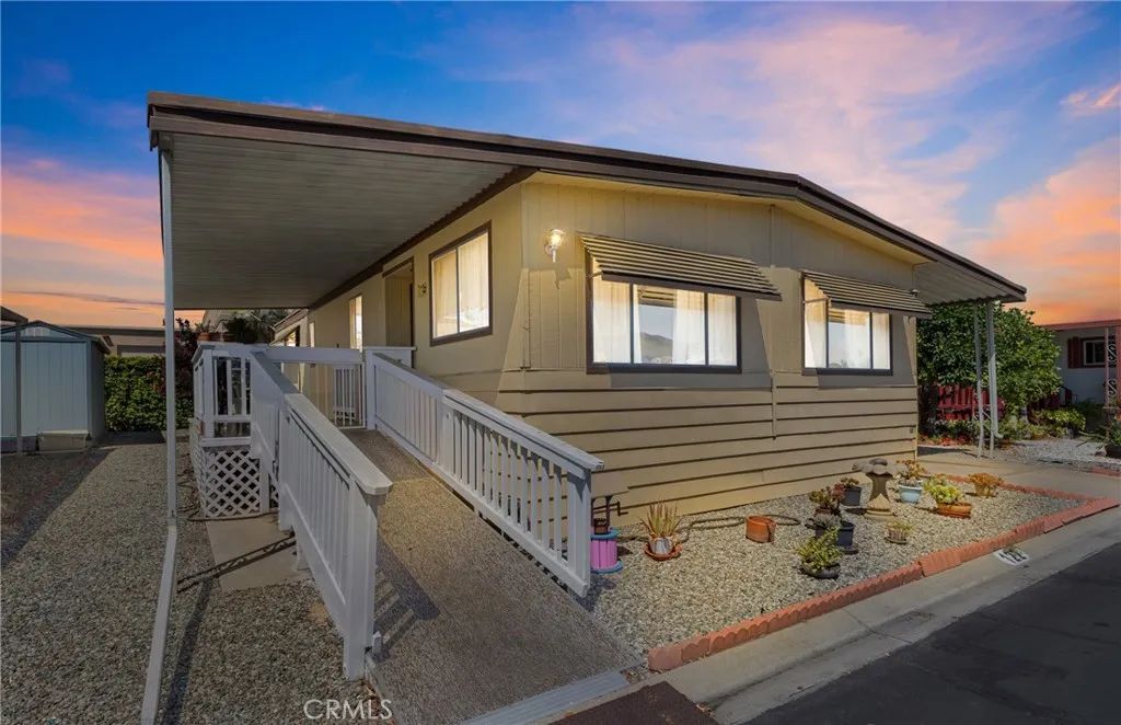 9391 California Ave 122, Riverside, CA 92503