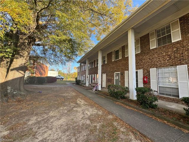 1303 W Meadowview Road G, Greensboro, NC 27403