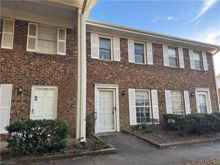 1303 W Meadowview Road G, Greensboro, NC 27403