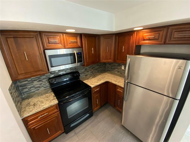 4630 COMMANDER DRIVE 1012, Orlando, FL 32822