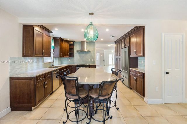 1333 SW 16th St, Miami, FL 33145