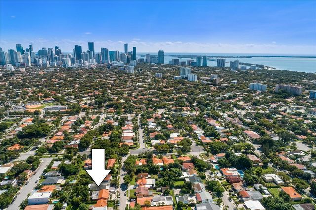 1333 SW 16th St, Miami, FL 33145