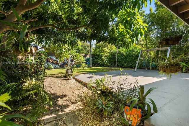 1333 SW 16th St, Miami, FL 33145