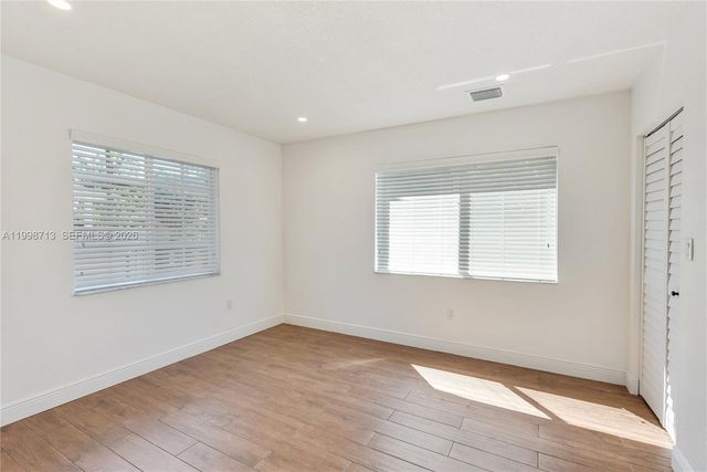 1333 SW 16th St, Miami, FL 33145