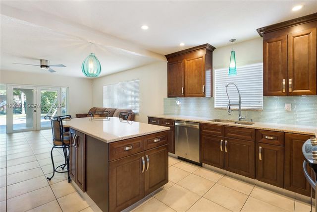 1333 SW 16th St, Miami, FL 33145