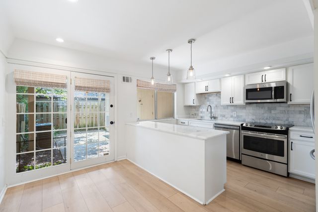 5025 Hillsboro Pike Apt 11A, Nashville, TN 37215