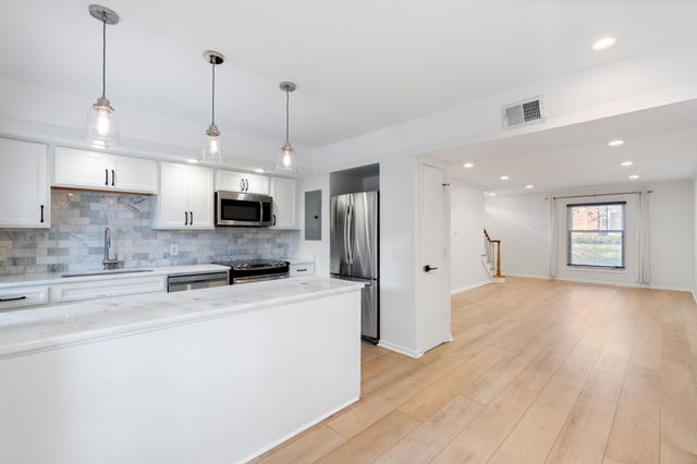 5025 Hillsboro Pike Apt 11A, Nashville, TN 37215