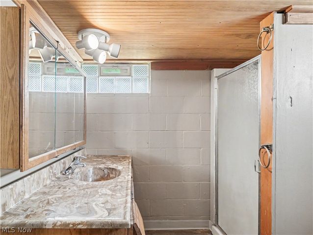 488 Massillon Road, Akron, OH 44306